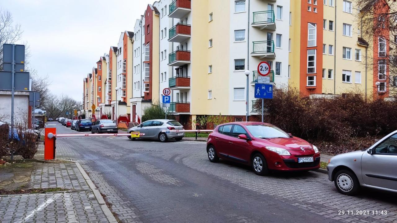 Apartamencik Super Poznań Buitenkant foto